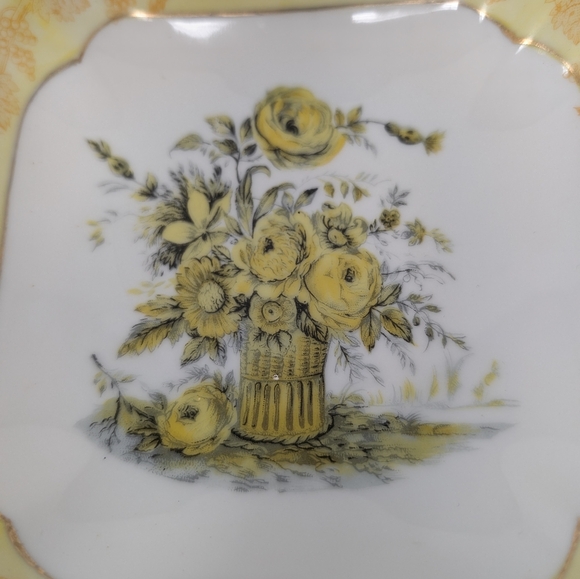 Vintage hand painted square dish from ISCO JAPAN. Yellow and gold - Picture 2 of 6
